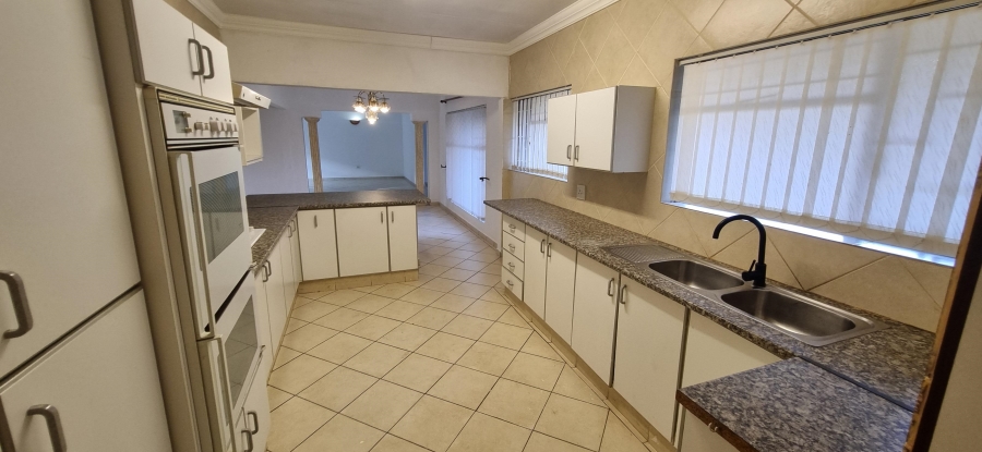 4 Bedroom Property for Sale in Elandsrand North West